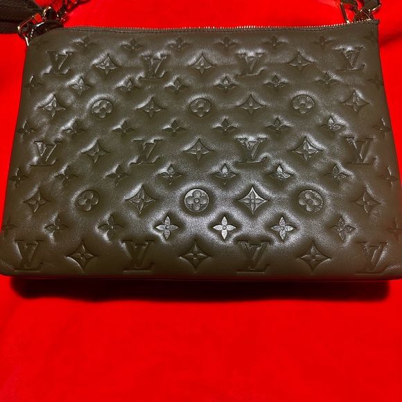 Louis Vuitton Coussin MM - Picture 16 of 16